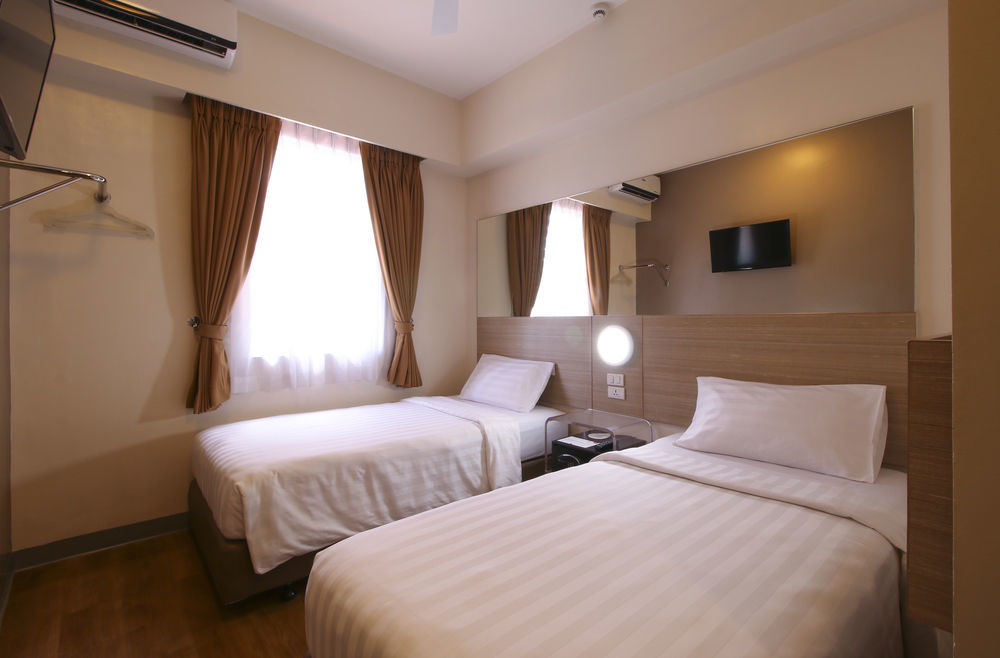 Red Planet Manila Aseana City Paranaque City Екстериор снимка